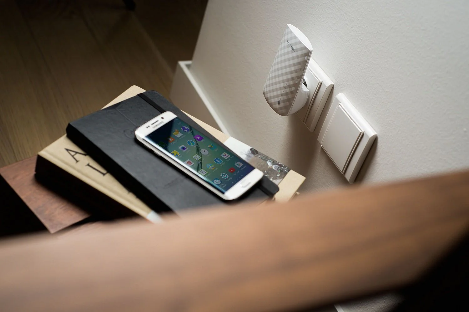 TP-Link AC750 Dual Band Wi-Fi Range Extender (RE200) - Image 5